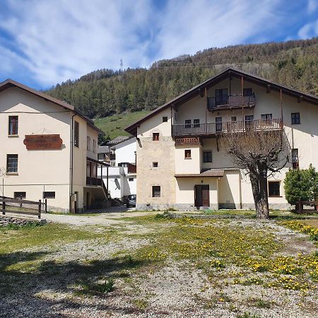 Hotel Casa Guigas à Pragelato Extérieur photo