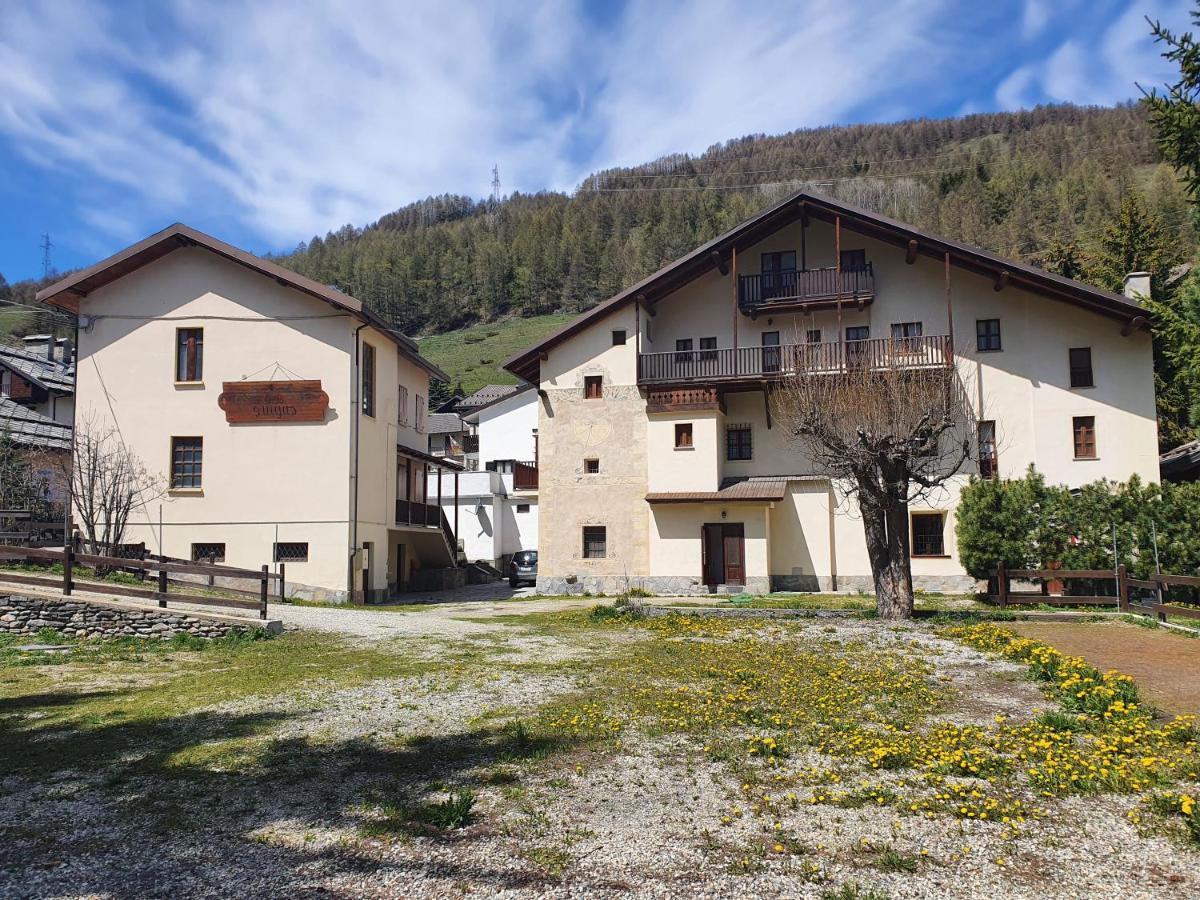 Hotel Casa Guigas à Pragelato Extérieur photo